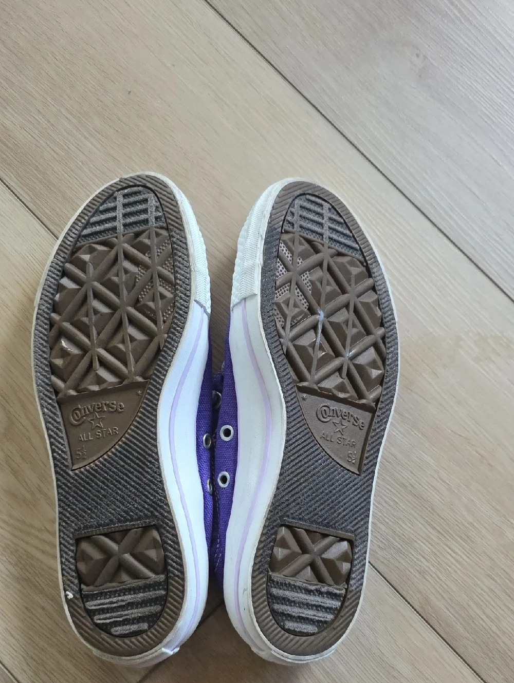 Converse Women's Purple Canvas Low-Top Sneakers - Picture 5 of 10